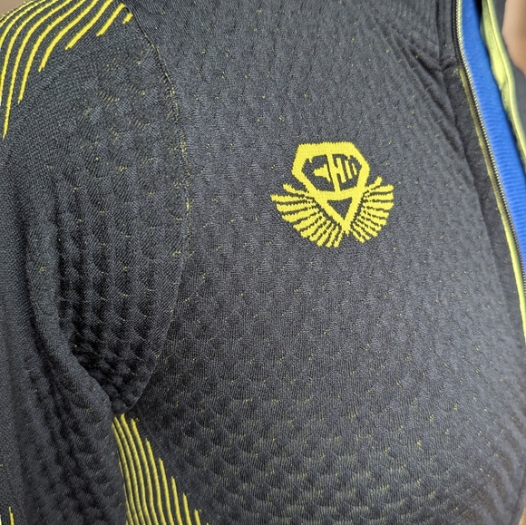 Engineered Life Cropped Black Shape Enhancing Athletic Jacket - Picture 6 of 8